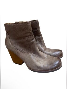 By Kork Ease Womens Shamira Brown Leather Ankle Boots